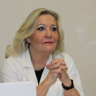Medico chirurgo, specialista in fisiokinesiterapia, fisiatra di riferimento di “Palestra San Vincenzo ASD”, Direttrice Sanitaria “Coliseum Center".